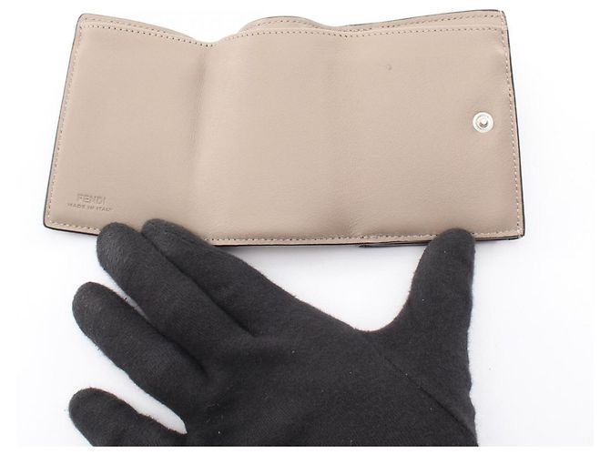 Fendi Peekaboo Tri-fold Wallet - view 3
