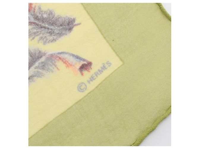 Hermès Hermes Petit Carré 45 PLUMES Sciarpa in chiffon Marrone Verde - vista 2