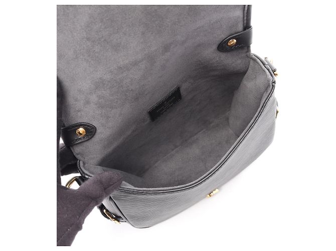 Borsa Louis Vuitton Saumur BB Epi Noir Nero - vista 3