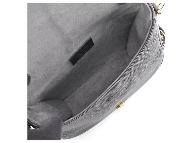 Borsa 2-Way Louis Vuitton Saumur BB Nero - vista 3