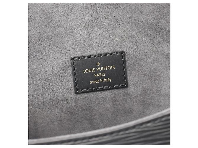 Borsa 2-Way Louis Vuitton Saumur BB Nero - vista 4