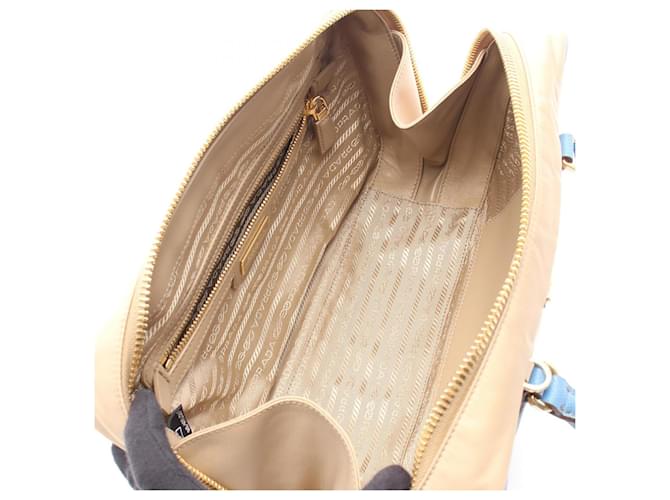 Saffiano Borsa Prada Re-Edition 1978 Medium Blu Beige - vista 3