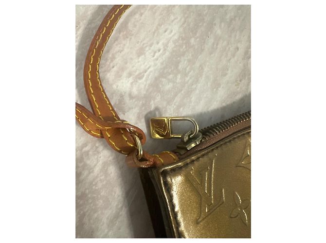 Louis Vuitton Monogram Vernis Pochette Trucco Marrone - vista 4