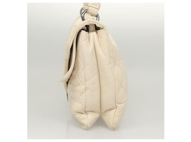 Chanel Padded Envelope Flap Quilted Aged Calfskin Bianco - vista 3