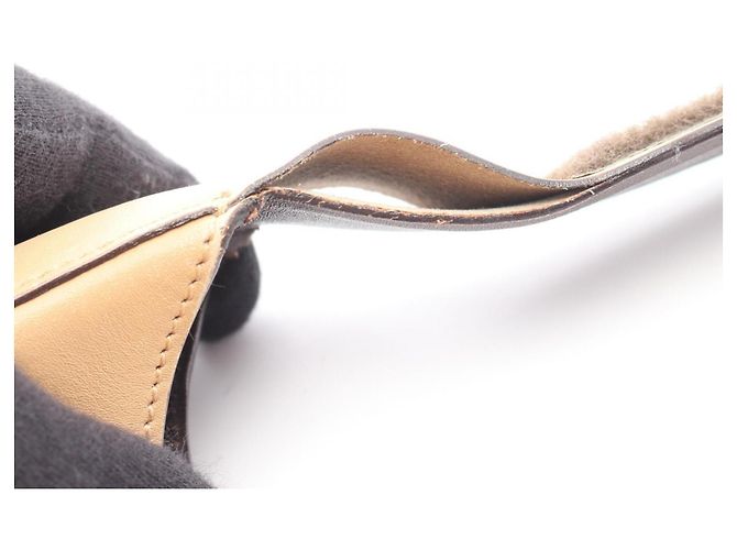 Borsa a tracolla Prada in pelle beige con chiusura a strappo - vista 10