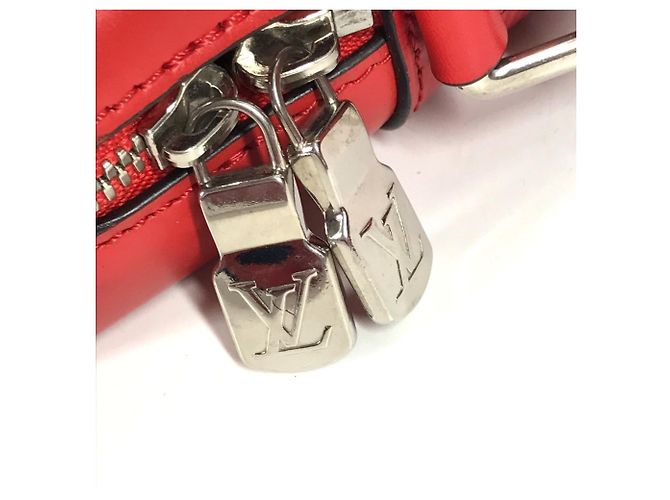 Borsa Danube PM in pelle Epi Louis Vuitton Bianco Rosso - vista 11