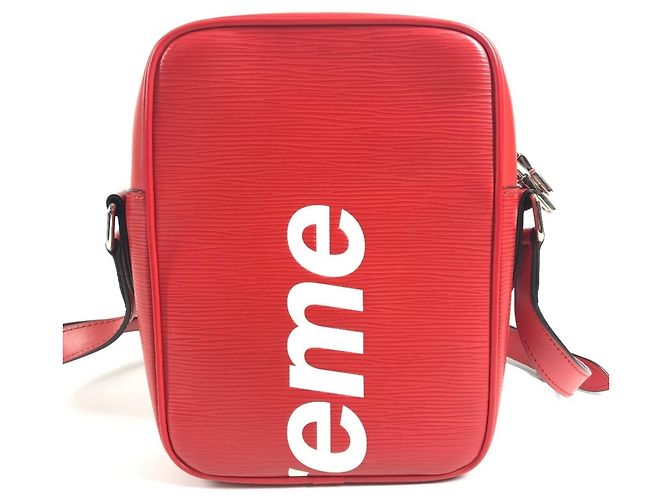 Borsa Danube PM in pelle Epi Louis Vuitton Bianco Rosso - vista 3