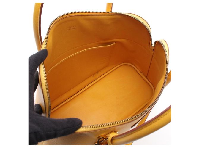 Hermès Borsa Hermes Bolide 35 in pelle Yellow Courchevel Giallo - vista 3