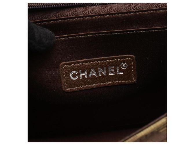 Borsa a tracolla Chanel New Travel Line Cachi - vista 4