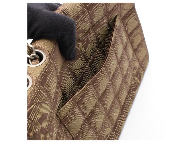 Borsa a tracolla Chanel New Travel Line Cachi - vista 6