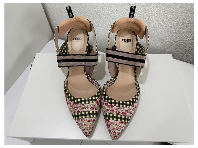 Fendi Décolleté Colibri Floral a Quadri 37 Marrone Nero Rosa Bianco Verde - vista 4