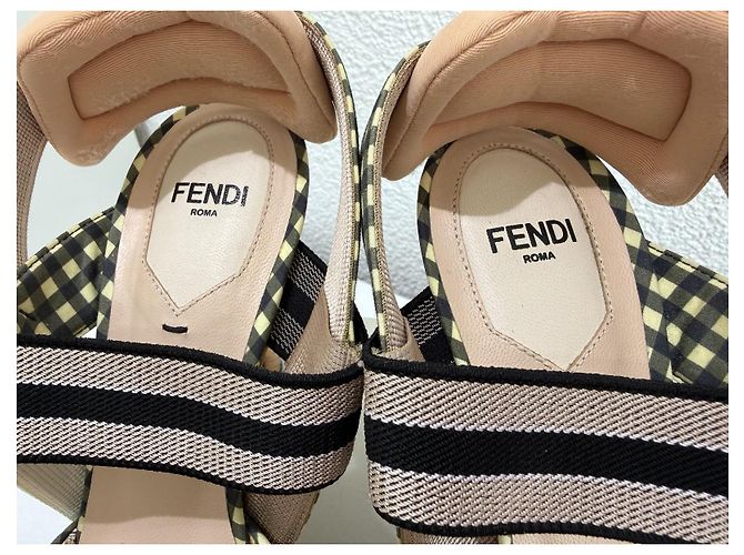 Fendi Décolleté Colibri Floral a Quadri 37 Marrone Nero Rosa Bianco Verde - vista 7