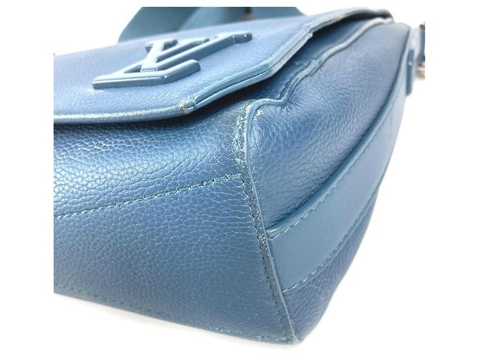 Borsa a tracolla Louis Vuitton Aerogram Takeoff Blu navy - vista 6