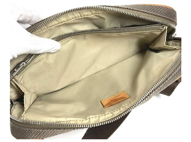 Borsa a tracolla Louis Vuitton Damier Geant Acrobat Cachi - vista 12