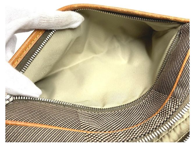 Borsa a tracolla Louis Vuitton Damier Geant Acrobat Cachi - vista 15