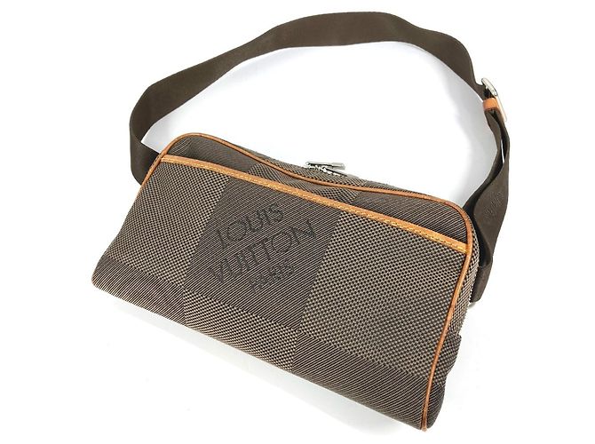 Borsa a tracolla Louis Vuitton Damier Geant Acrobat Cachi - vista 3