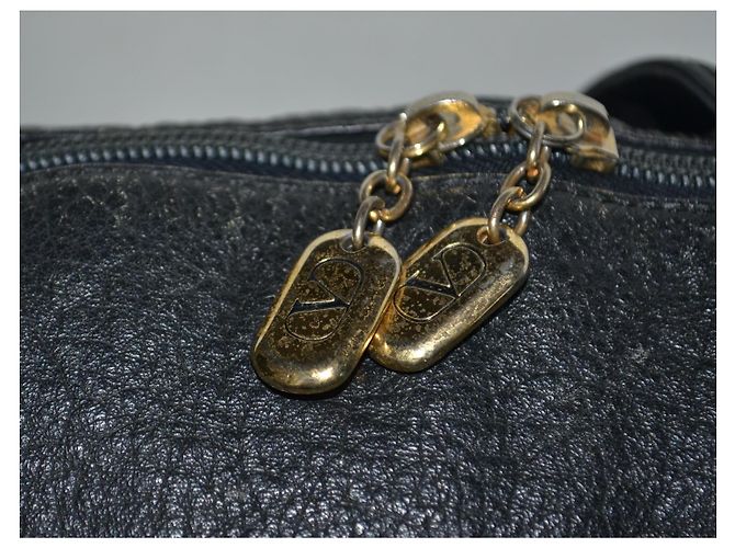 Valentino Garavani Black Leather Shoulder Bag - view 3