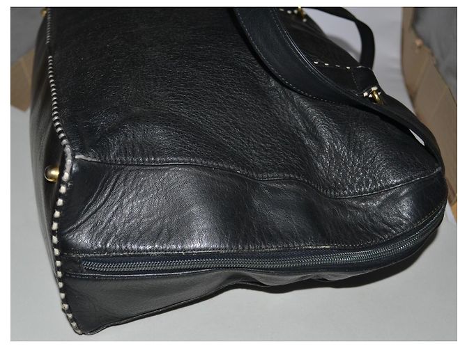 Valentino Garavani Black Leather Shoulder Bag - view 4