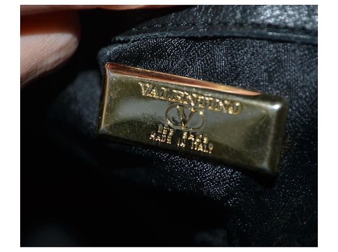 Valentino Garavani Black Leather Shoulder Bag - view 8