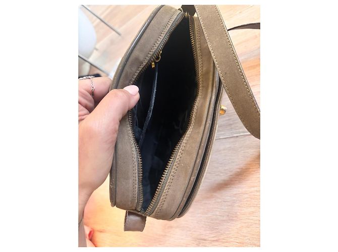 Borsa a tracolla Salvatore Ferragamo Gancini in scamosciato marrone - vista 8