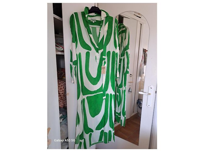 Autre Marque Kiwi Saint-Tropez Maxikleid mit abstraktem Print Weiß Grün - Ansicht 2