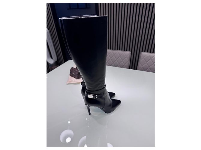 Louis Vuitton Botas Altas de Cuero Negro con Tacón - vista 3