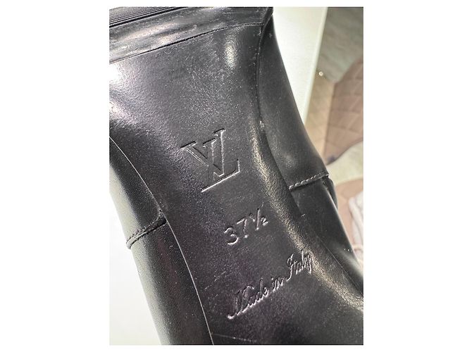 Louis Vuitton Botas Altas de Cuero Negro con Tacón - vista 8