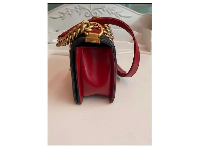 Chanel Boy Medium in agnello rosso Nero - vista 4