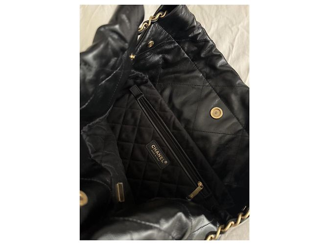 Chanel 19 Chanel 22 Borsa Shopper Medium in Agnello Nero - vista 10