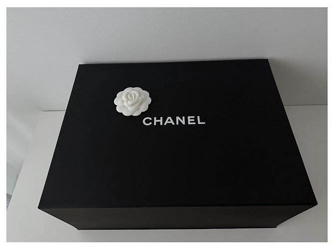 Chanel 19 Chanel 22 Borsa Shopper Medium in Agnello Nero - vista 4