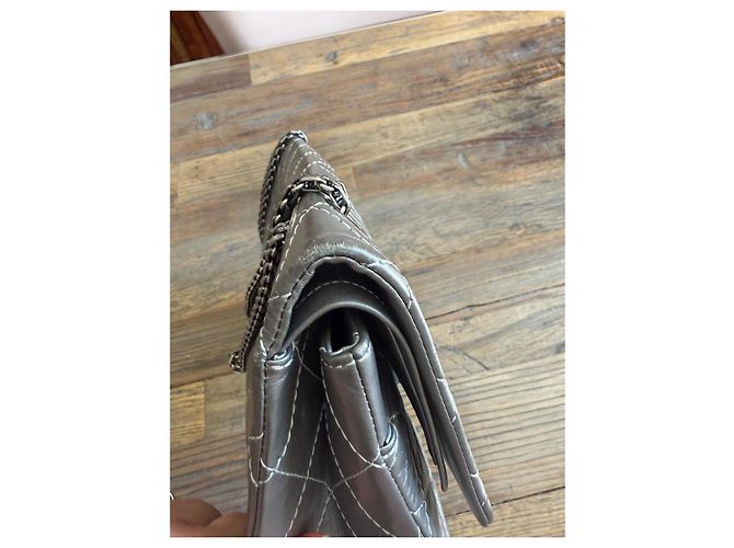 Chanel 2.55 Borsa a Patta Pelle Metallizzata Grigia Grigio - vista 17