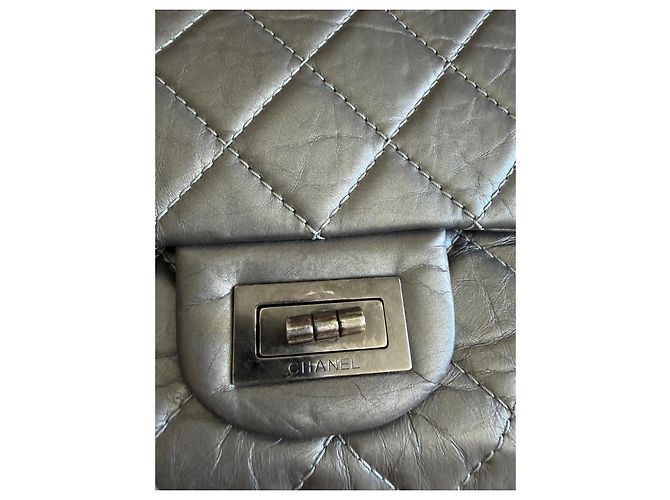 Chanel 2.55 Borsa a Patta Pelle Metallizzata Grigia Grigio - vista 3
