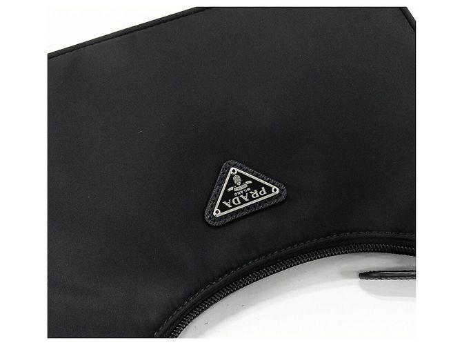 Borsa a mano in nylon e pelle di vitello Prada Re-Edition 2000 Re-Nylon Nero - vista 5
