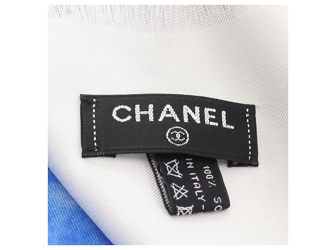 Timeless Chanel Logo Seidentuch Rot - Ansicht 3
