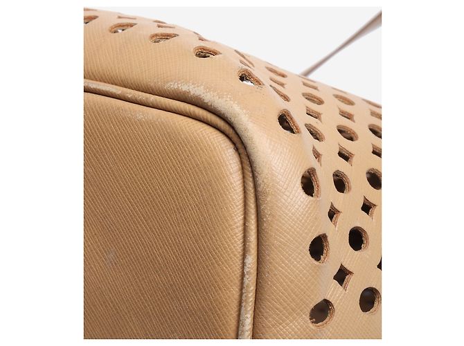 Prada Brauner Leder-Tote-Bag mit Laserschnitt - Größe - Ansicht 5
