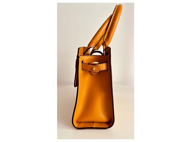 Bolso de piel Guess amarillo mostaza - vista 2