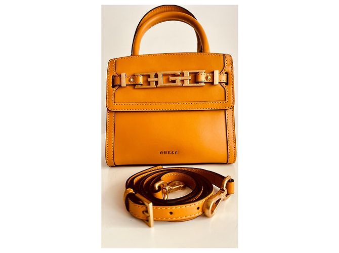 Bolso de piel Guess amarillo mostaza - vista 5