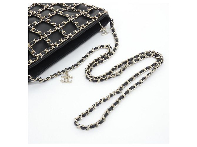 Borsa a tracolla in pelle nera Chanel AS1622 Nero - vista 3