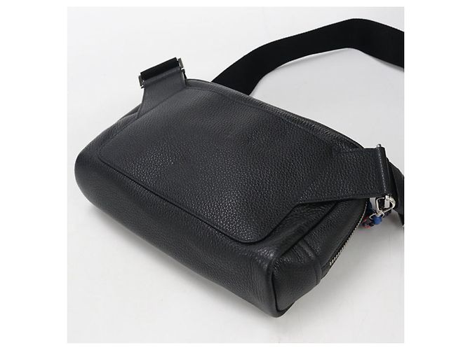 Borsa a tracolla Prada in pelle nera Nero - vista 2