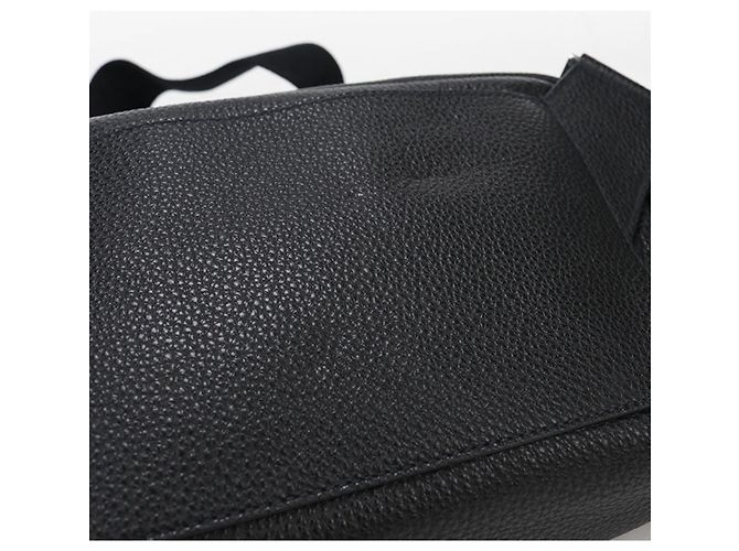 Borsa a tracolla Prada in pelle nera Nero - vista 6