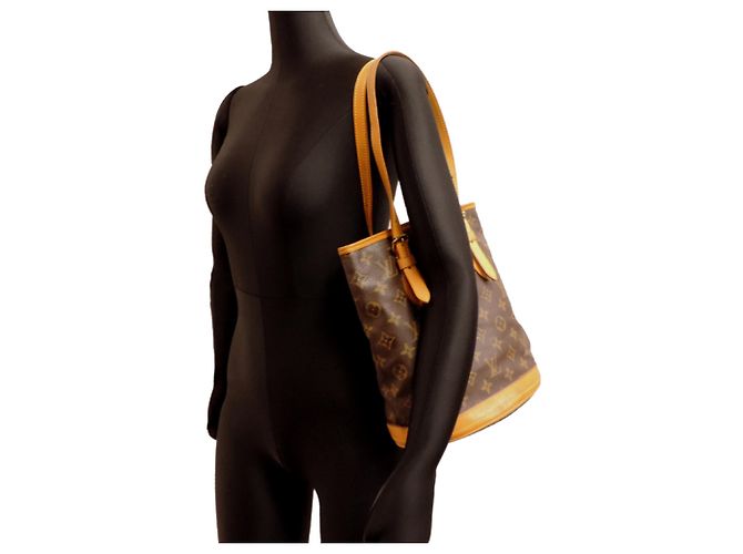 Borsa a Spalla Louis Vuitton Bucket PM Marrone - vista 9
