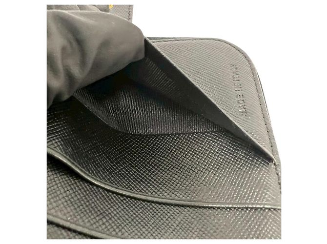 Saffiano Cartera Bi-Fold Prada en negro - vista 9