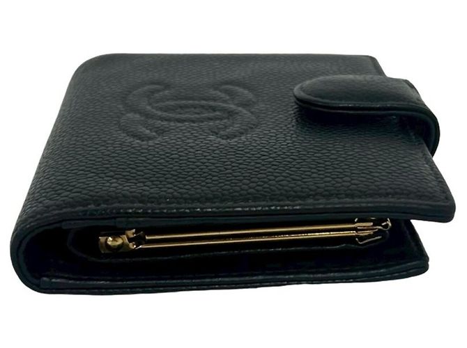 Mini billetera bi-fold en piel de becerro granulado negro Chanel - vista 5