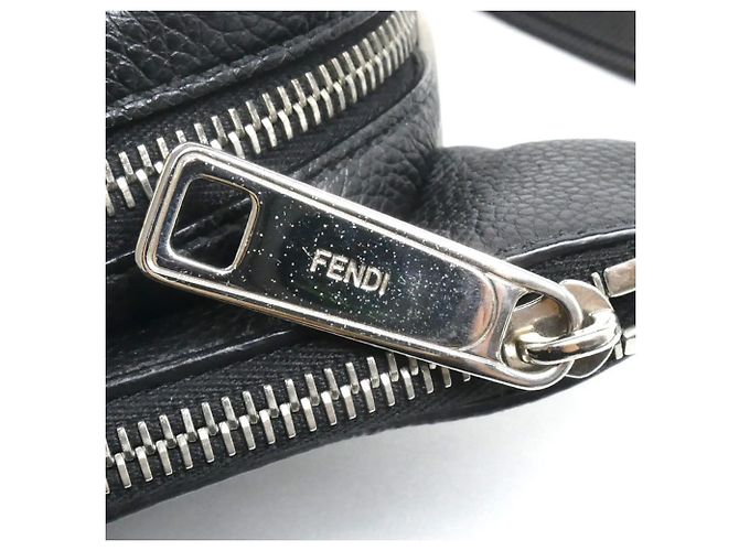 Borsa a tracolla Fendi in pelle nera Nero - vista 6