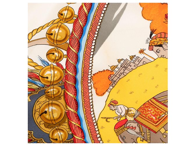 Sciarpa in seta Hermès Yellow Caparacons De La France Et De L Inde 90 Giallo - vista 6