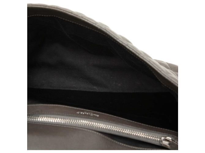Saint Laurent College Tasche aus grauem Triquilt-Schafsleder mit Monogramm, Größe Large - Ansicht 4