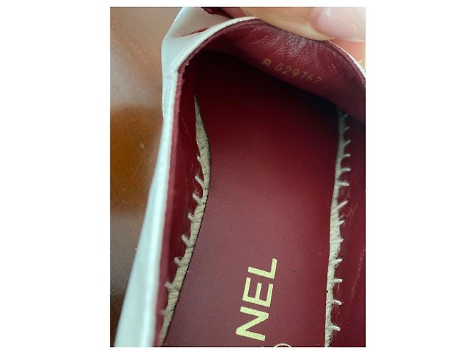 Chanel Espadrilles in pelle bianco e nero - vista 10