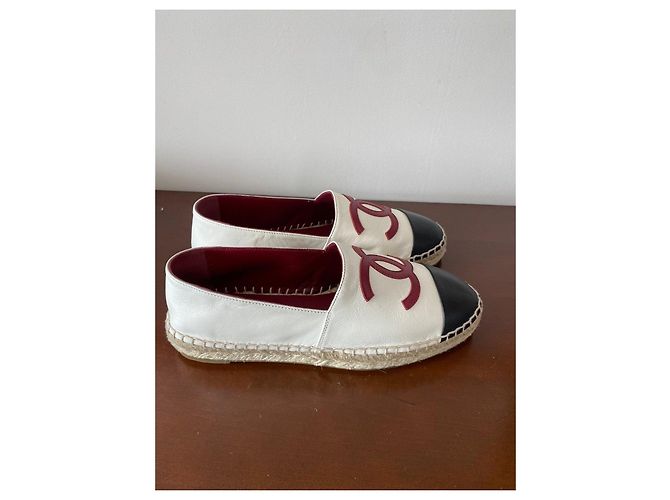 Chanel Espadrilles in pelle bianco e nero - vista 2