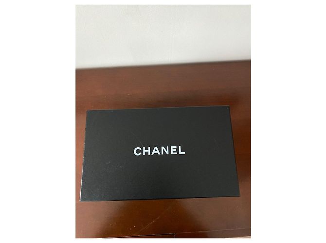 Chanel Espadrilles in pelle bianco e nero - vista 4