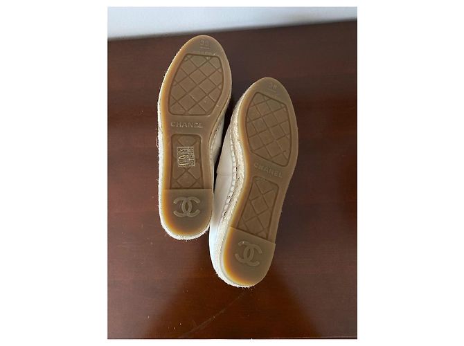 Chanel Espadrilles in pelle bianco e nero - vista 9